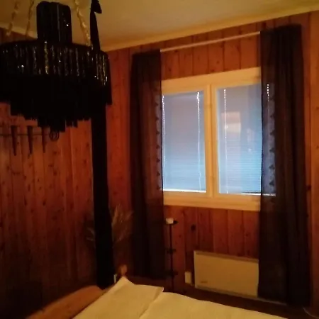 Homestay Troll Forest House Ryfoss